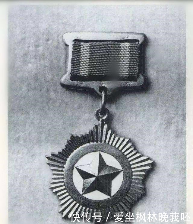 小高岭|特级战斗英雄杨根思少时孤苦，青年从军，28岁葬身小高岭