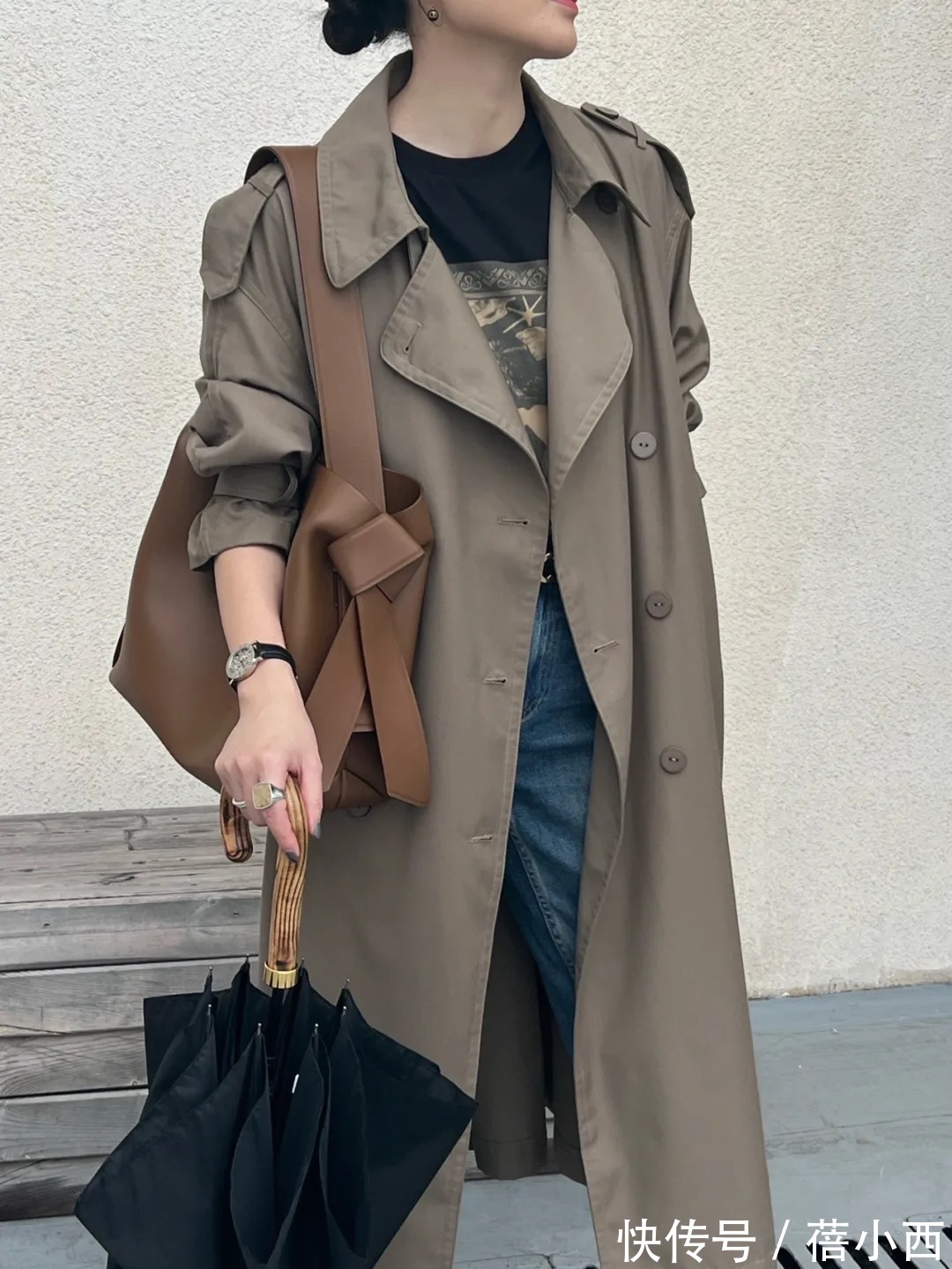 灰棕色|建议奔三奔四的女性多穿“风衣”,搭配牛仔裤、打底裤,简约高级