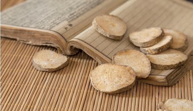 一味常用的“除湿”良药,能“通泻三焦之水,清利一身之湿”