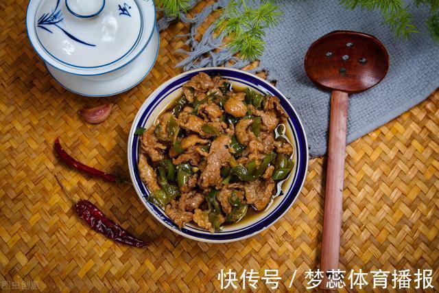 炒肉|炒肉的时候,加淀粉和面粉都不对,教你正确的方法,滑嫩还不柴