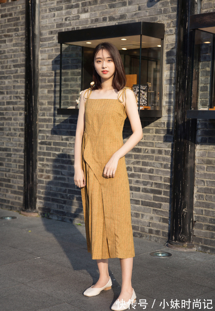 时尚界 街拍路人,时尚界是不分地域与人种的,有人的地方就有时尚界