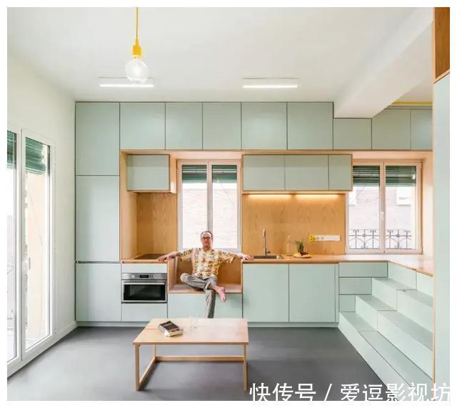 橱柜|层高3米的小宅,硬是装成了“两层”用,33㎡居住一家三口不拥挤!