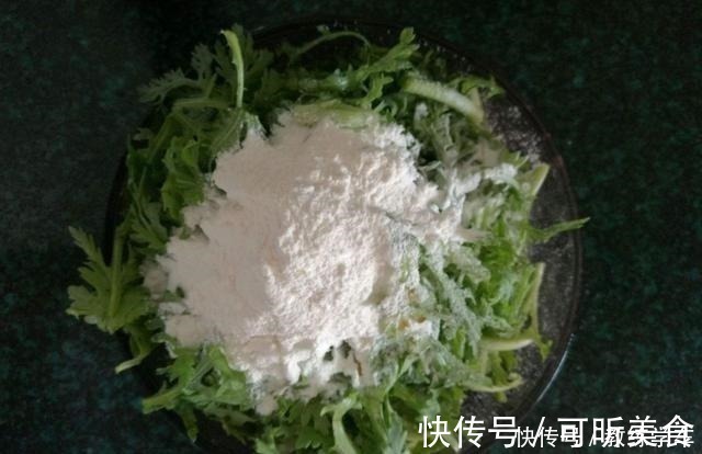 朋友说|失眠很怕这菜,上锅蒸一蒸,2天吃一次,清心安神,一觉睡到天明