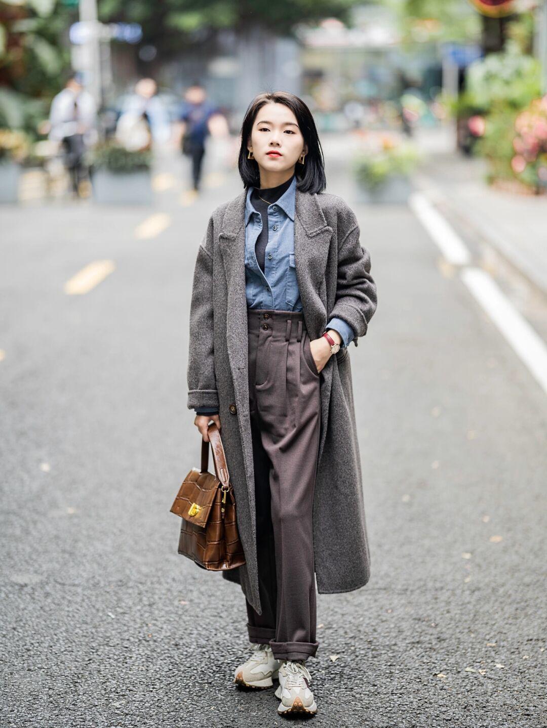 百搭 今年流行羽绒服搭配针织裤,穿上身百搭又时尚!