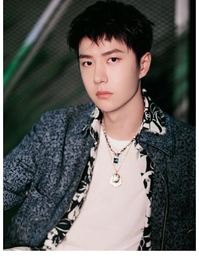 中秋|主持圈被整顿:央视用自家人?王一博因无证被迫“转岗”