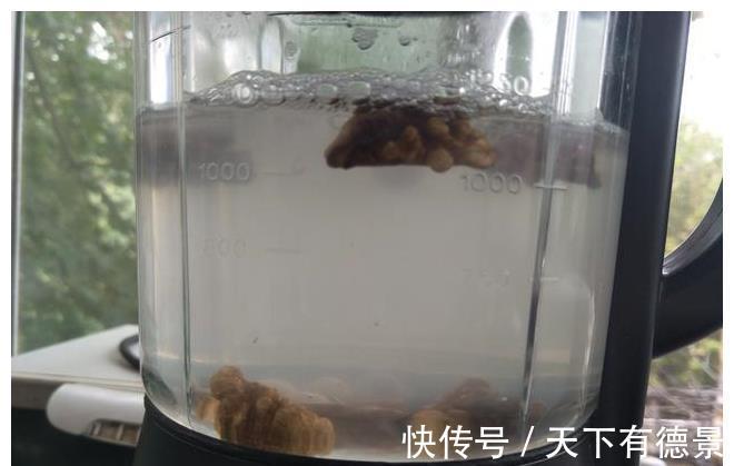 实惠|破壁机食谱:4样食材一起煮,好喝实惠又营养,老人孩子都喝