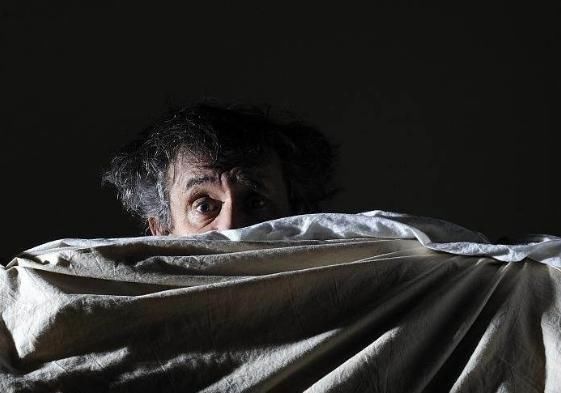 找到安眠药的“替代品”,在开水中加一点,助