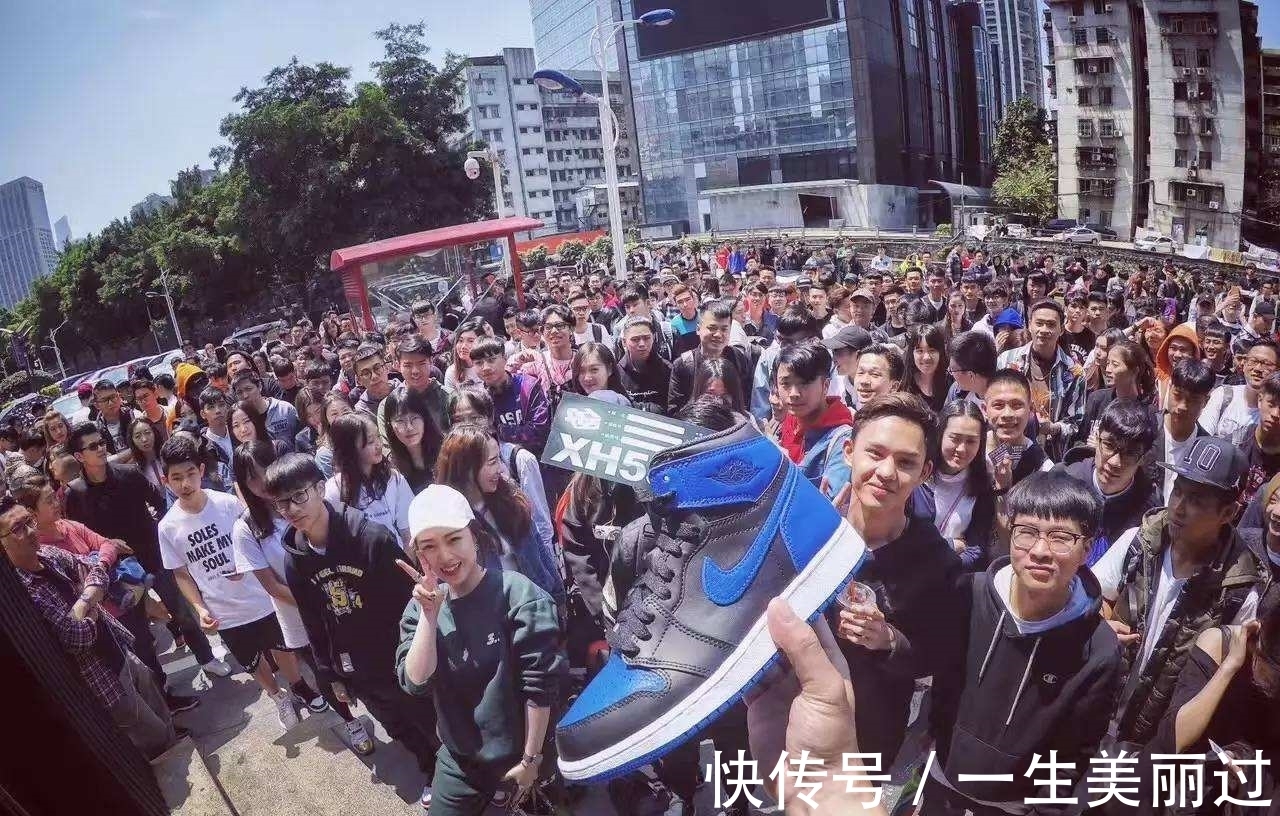 联名 耐克、阿迪竟争相与奢侈品品牌联名?