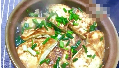 天冷，这菜要多吃，跟豆腐是绝配，焖一锅实在太鲜了，营养又暖身