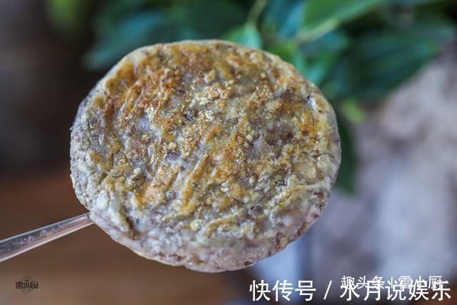 山药蛋|用山药蛋做的小饼,又香又糯,吃一个还想吃一个