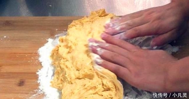 一个红薯、一个鸡蛋,如此简单一做,比蛋糕还好吃,一学就会