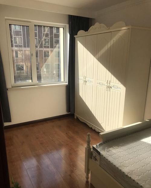 新房|100㎡的新房，现代简约风格简直太美了，尤其是卧室里的榻榻米