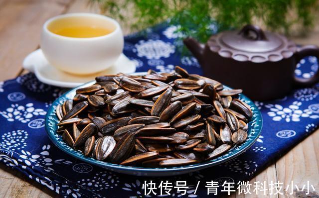 脂类|血脂高的人请注意:除了油和盐,还有1种食物要少吃,血脂不高