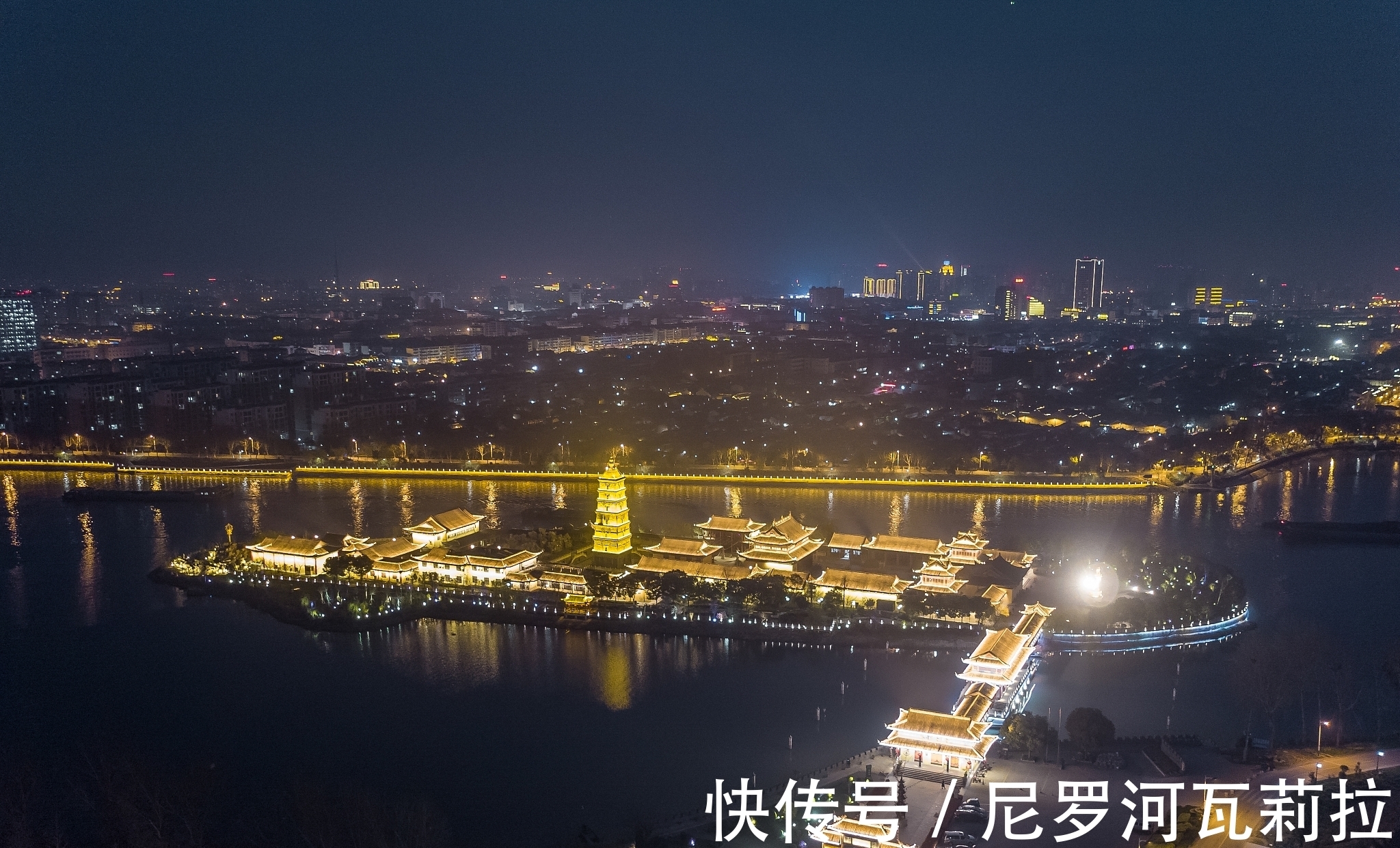 名利$金诗三首,其中一首是党怀英的写景名作,此诗格局严谨,工巧周圆