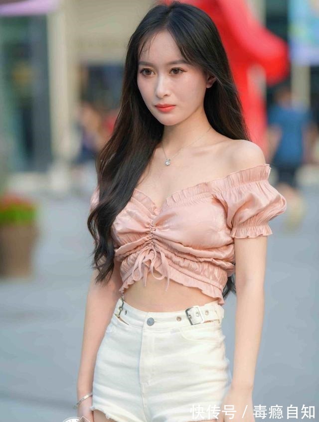 穿搭","m":"9495fb3244cbf36c441606fb9633712161290f46","nlabel":"stat_2890924627:zm.news.so.com:5paw5paw5L+K6b6Z,pageType_zmt,glevel_3","ntag":"tfashion;sfashion_时尚;kfashion_1:穿搭;kfashion_1:打底裤;cfashion_P:时尚:针织毛