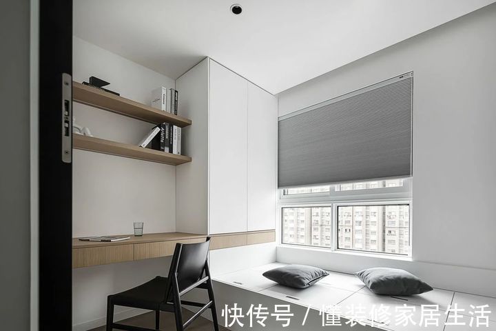 榻榻米|卧室小,我会这样安排床和衣柜,让木工无缝衔接打一起,实用性强