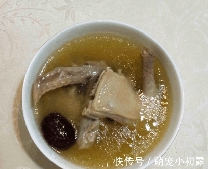秋天多喝鸽子汤，做法简单，只需记住这几点，做出来鲜香又滋补！