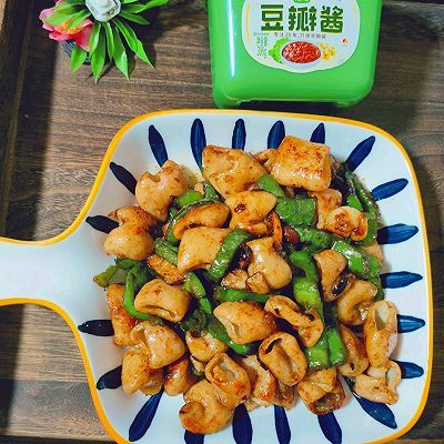 招牌|#一勺葱伴侣，成就招牌美味#回味无穷的青椒肥肠