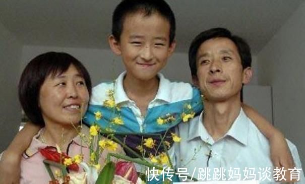 家长|现实版“伤仲永”:河南张易文十岁上大学，父亲的教育方式引争议