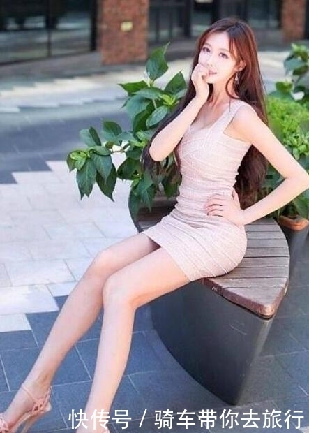 美丽|街拍:感性活泼的小姐姐,身姿丰腴美丽时尚性感大方!