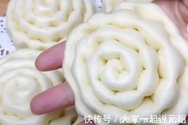 好吃|最简单的花卷,一搓一压一卷,造型有创意,既好看又好吃