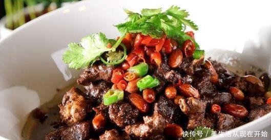 来到黔东南,品尝这16道美食,感受到了不可思议的饮食文化!