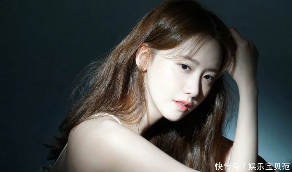 双眼皮、一字眉已经过时了,现在的美女标准是这样……