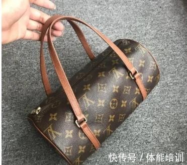 kelly 预算 三千的大牌包包!