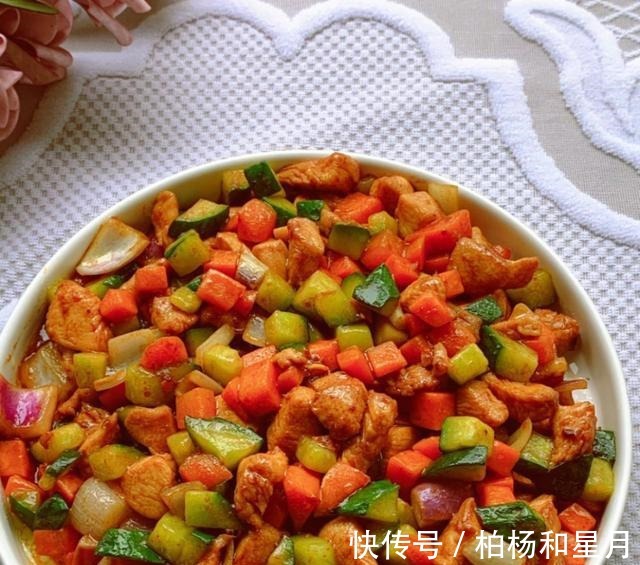 洋葱|小孩子也能吃的宫保鸡丁，清淡下饭还美味！