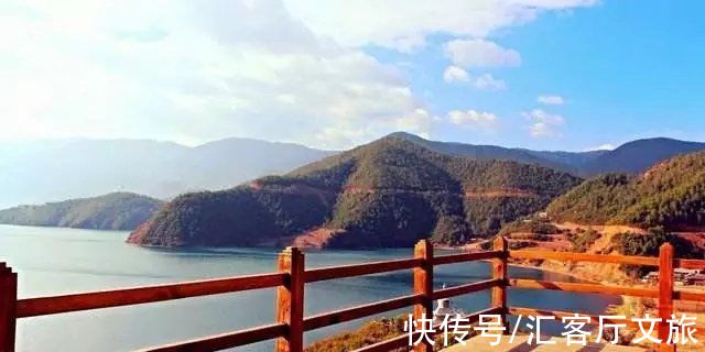 泸沽湖|泸沽湖边上的慢生活，遇见最美的风景，心都融化了