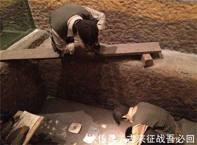 赵建新|江苏出土1男34女合葬墓，墓中文物感动专家：2000年前的“狗粮”