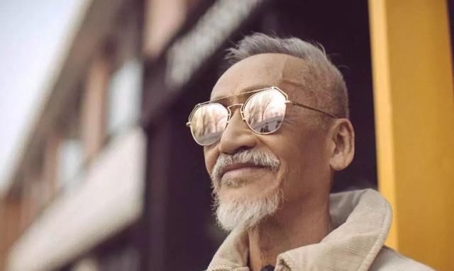 他在《中国好声音》一曲过后,四位导师无一敢转身,庾澄庆我们不配