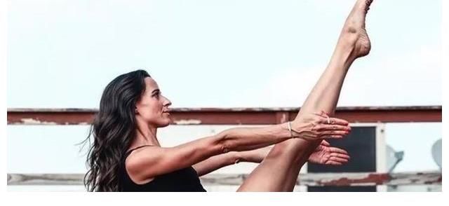 背部|推荐4套简单的流瑜伽序列，有效增强力量和灵活性！