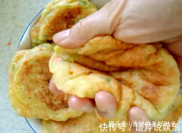 鸡蛋跟土豆才是绝配,教你做煎饼,独家秘方,鲜美诱人,上桌吃光
