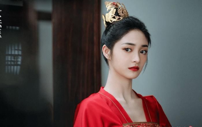 创造营刘些宁“甩头发”不如孔雪儿撞脸徐艺洋,还像周洁琼