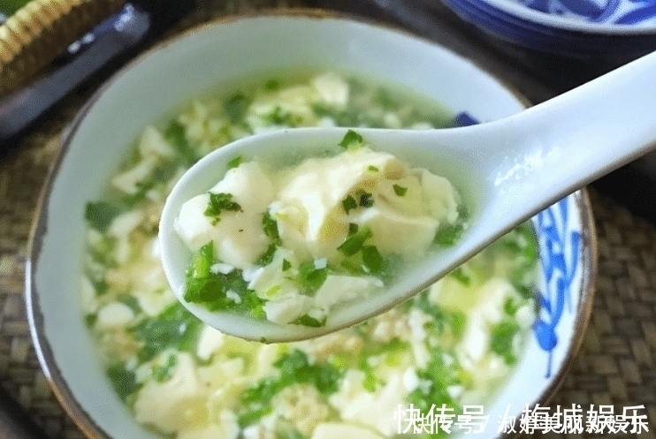 水淀粉|夏天,豆腐和它是绝配,每周吃2次,视力好了,补钙长个头