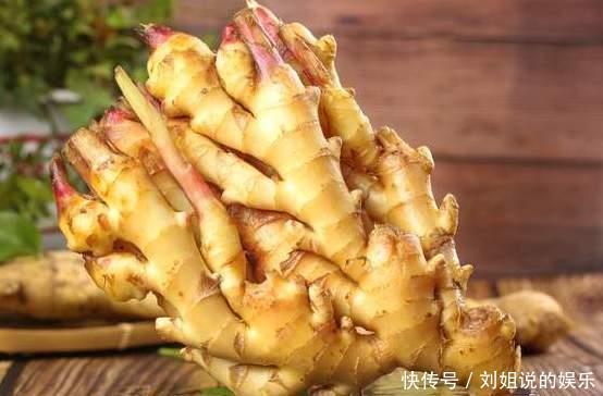 保存生姜很简单,记住别放冰箱,教你2个小妙招,不干瘪不发芽