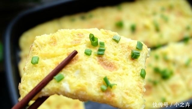 土豆|半个土豆加3个鸡蛋,不到10分钟做好一份早餐饼,营养全面味道好