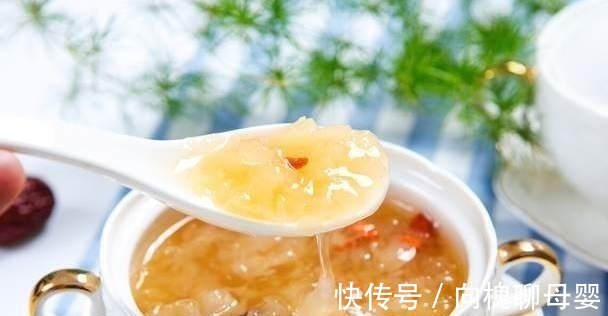 煮银耳汤，泡发后直接煮是错的，学会2个小技巧，出胶又多又快速