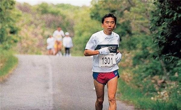 日本|村上春树:因父亲是侵华日本军,于是拒绝生育以及吃中国菜