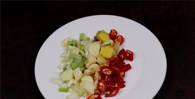 白菜|白菜炖豆腐,先炒白菜还是先炖豆腐?这么做才最好吃,汤都不剩