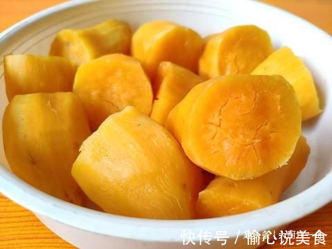 蒸红薯时，锅里加水就错了，教你一种新吃法，做出来比烤红薯还甜