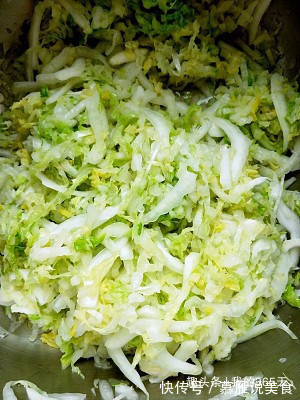 教你一个白菜新吃法，不用炒，不用油，做法超简单，比吃肉还过瘾