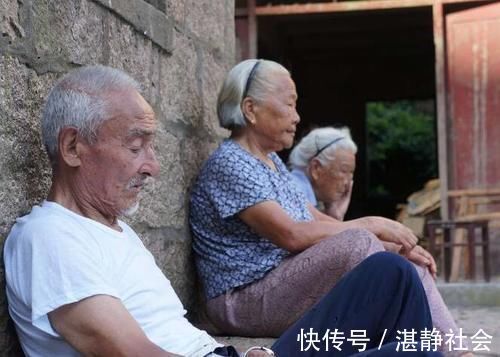 睡眠时间|长寿体质，通常有4个特点，若你也有，值得高兴