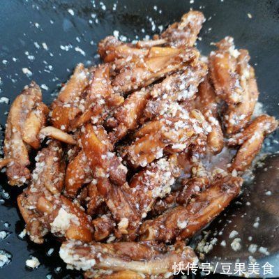 美味|想健康又想美味，吃蒜香鸡翅就对啦