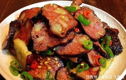 猪血丸子|香辣鲜美的开胃家常菜,简单炒制,就能解馋下饭,家人超爱吃!