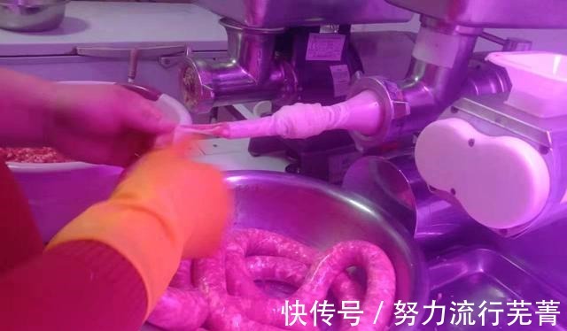 卖肉20年老板，教你灌肠技巧，原来这么简单，值得收藏！