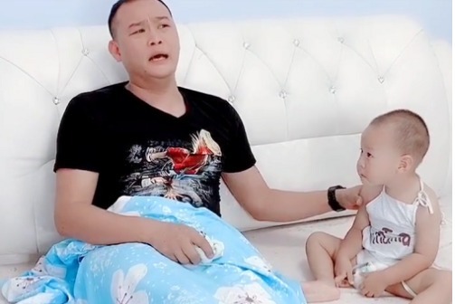 表演|戏精奶爸成功把娃“哄”哭,娃:我信你个鬼,你个糟老头子坏得很