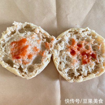 快手|#巨下饭的家常菜#快手早餐汉堡你这么做，保证最正宗