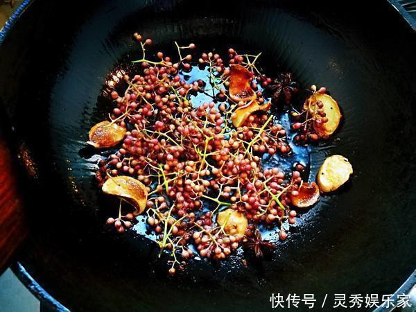 花椒鸡|炸花椒油，直接下锅就“废了”！多做一步才又麻又香，做菜超级香
